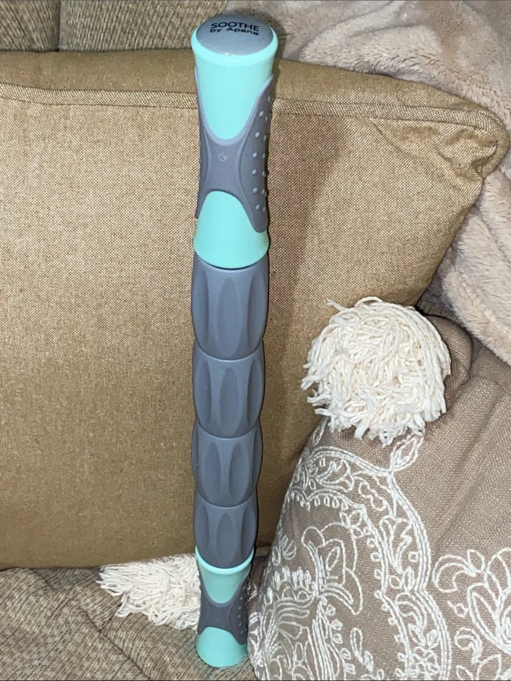 🩶💚🩵🩶NWOT Soothe by Apana Gray & Mint Massage Stick Roller